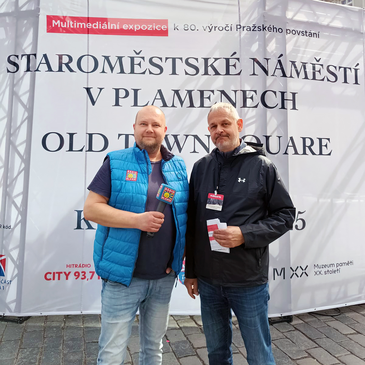 Staroměstské náměstí v plamenech