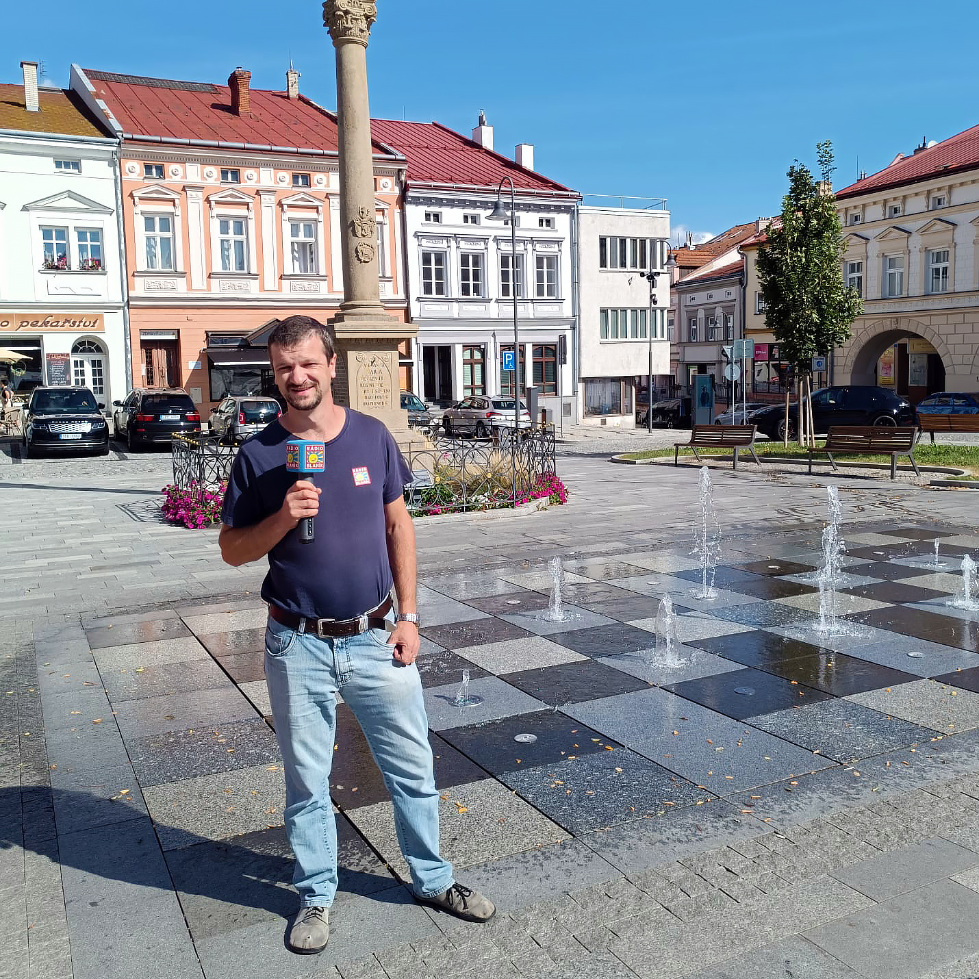 Krajánek Vlasta Suk a hvězdy české hudby míří do Valašského Meziříčí!