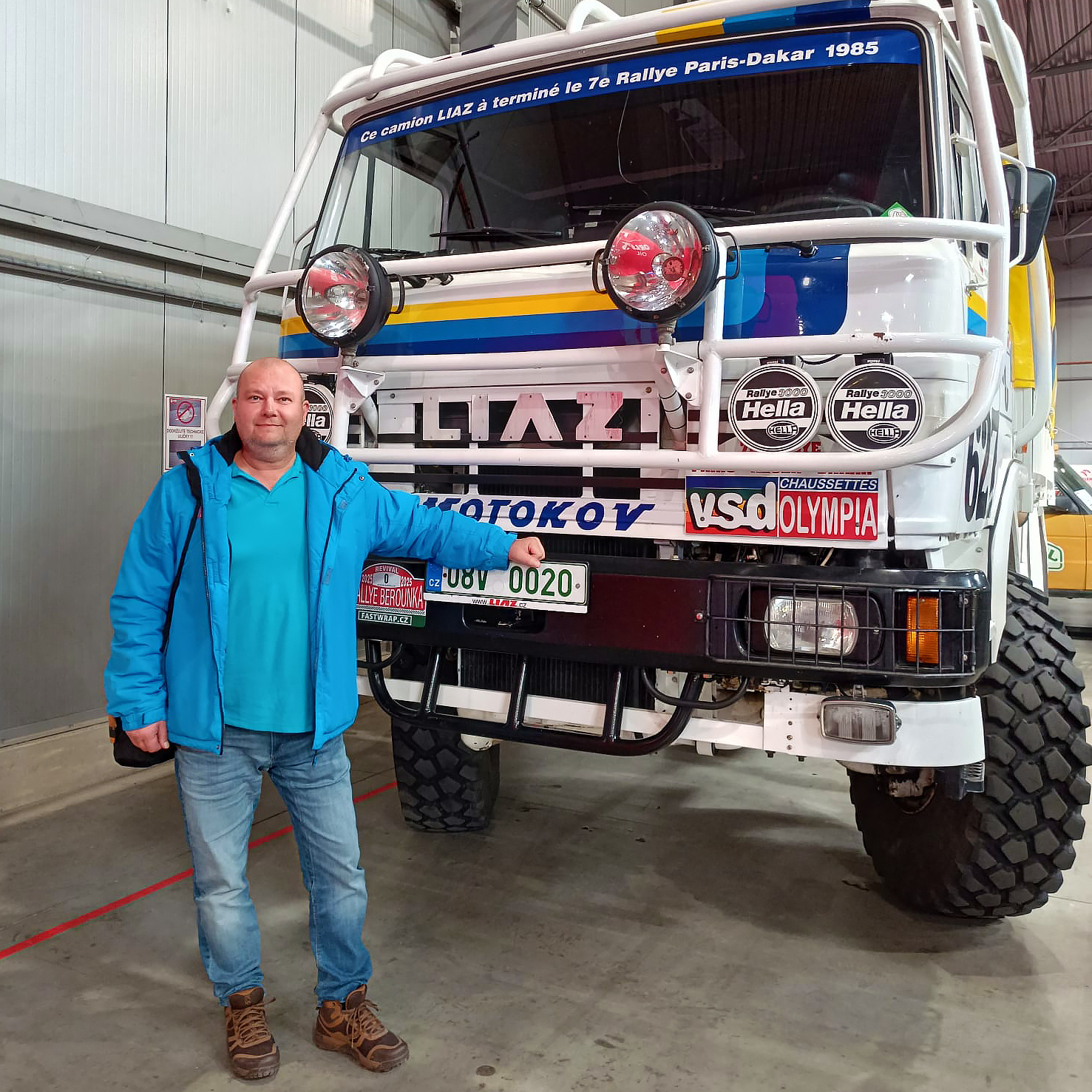 Vůně benzínu, formule 1 a legenda Dakaru: Petr hlásí zážitky z Prague Car Festivalu!