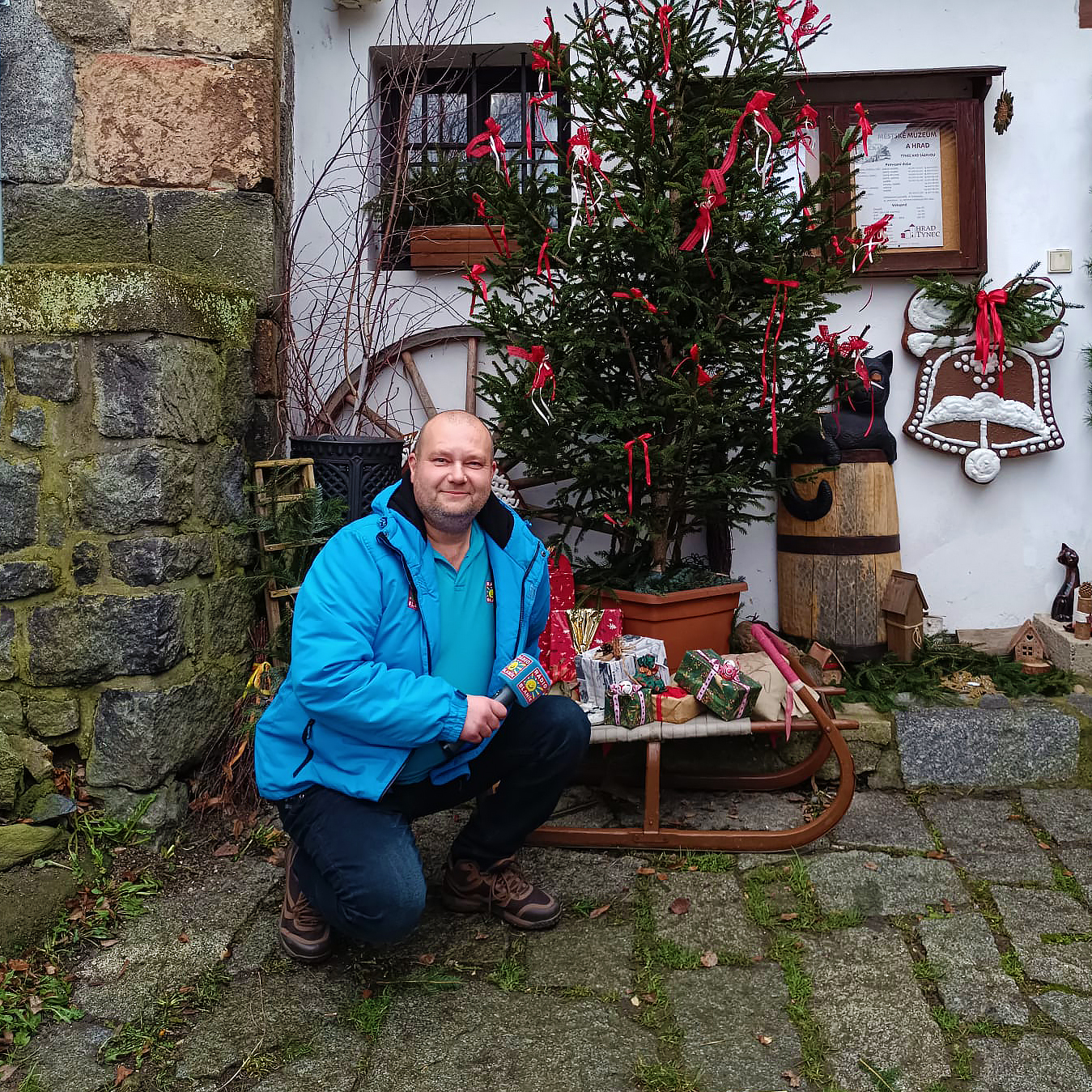 Od perníkové školy po stromeček do garsonky: Kouzelný advent na hradě Týnec!