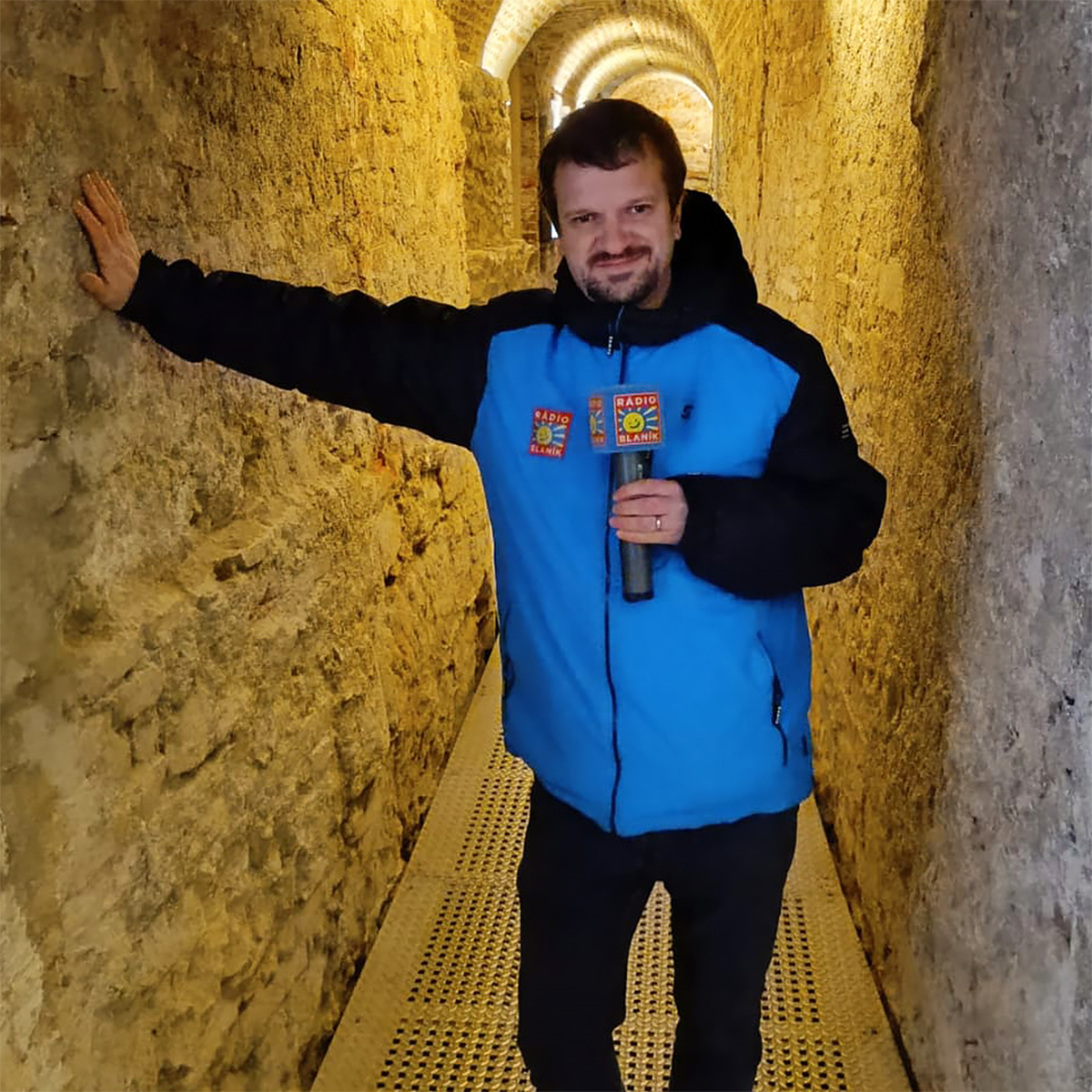 Tajemné podzemí a mumie: Vlasta prozkoumal klatovské katakomby!