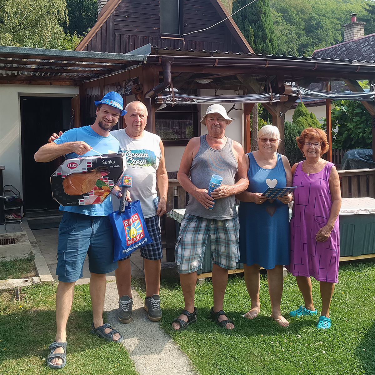 Krajánek v Jirkově: Paní Alena vyhrála 7,5 kila šunky